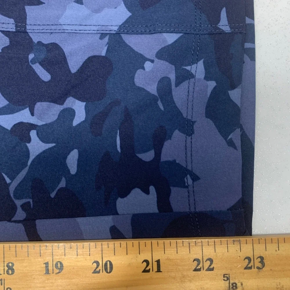 Livi Active Lane Bryant Blue Camo Cargo Capri Joggers  18/20 Stretch Bungee Hem